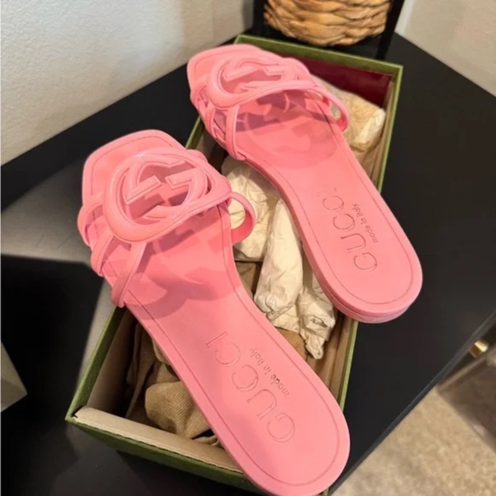 Gucci Pink Sandals - 6-1/2